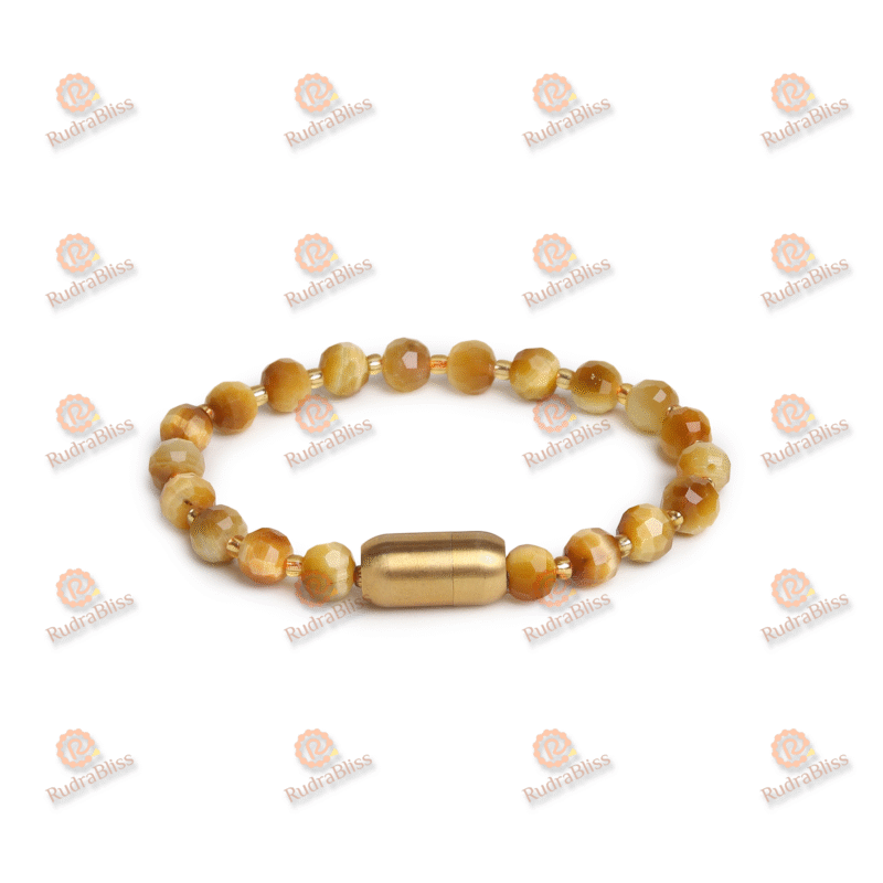 Cat's Eye Mag Lock Bracelet